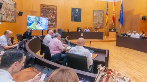 Benidorm invertirá algo más de tres millones en el Plan Asfalto 2026 antes de finalizar el año Benidorm invertirá algo más de tres millones en el Plan Asfalto 2026 antes de finalizar el año