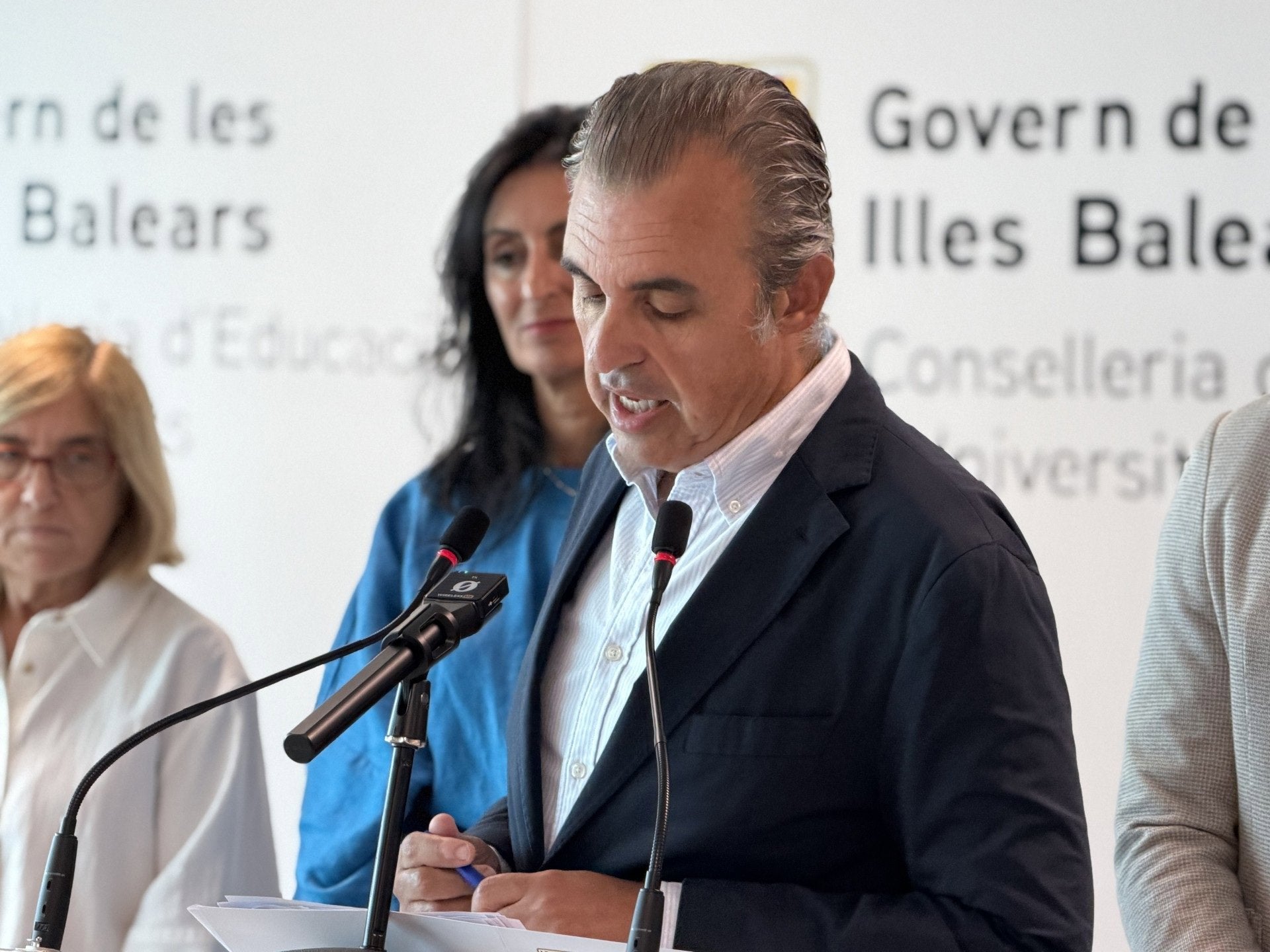 Vera lamenta los malos resultados de PISA y los atribuye a la reducción de horas de matemáticas y lenguas por la LOMLOE Vera lamenta los malos resultados de PISA y los atribuye a la reducción de horas de matemáticas y lenguas por la LOMLOE