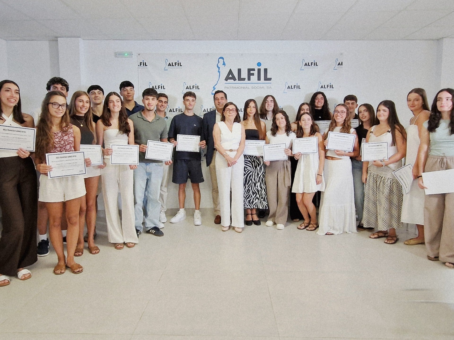 14 años y más de 420 alumnos, Grupo Alfil entrega una nueva edición de sus becas al mérito académico y deportivo 14 años y más de 420 alumnos, Grupo Alfil entrega una nueva edición de sus becas al mérito académico y deportivo