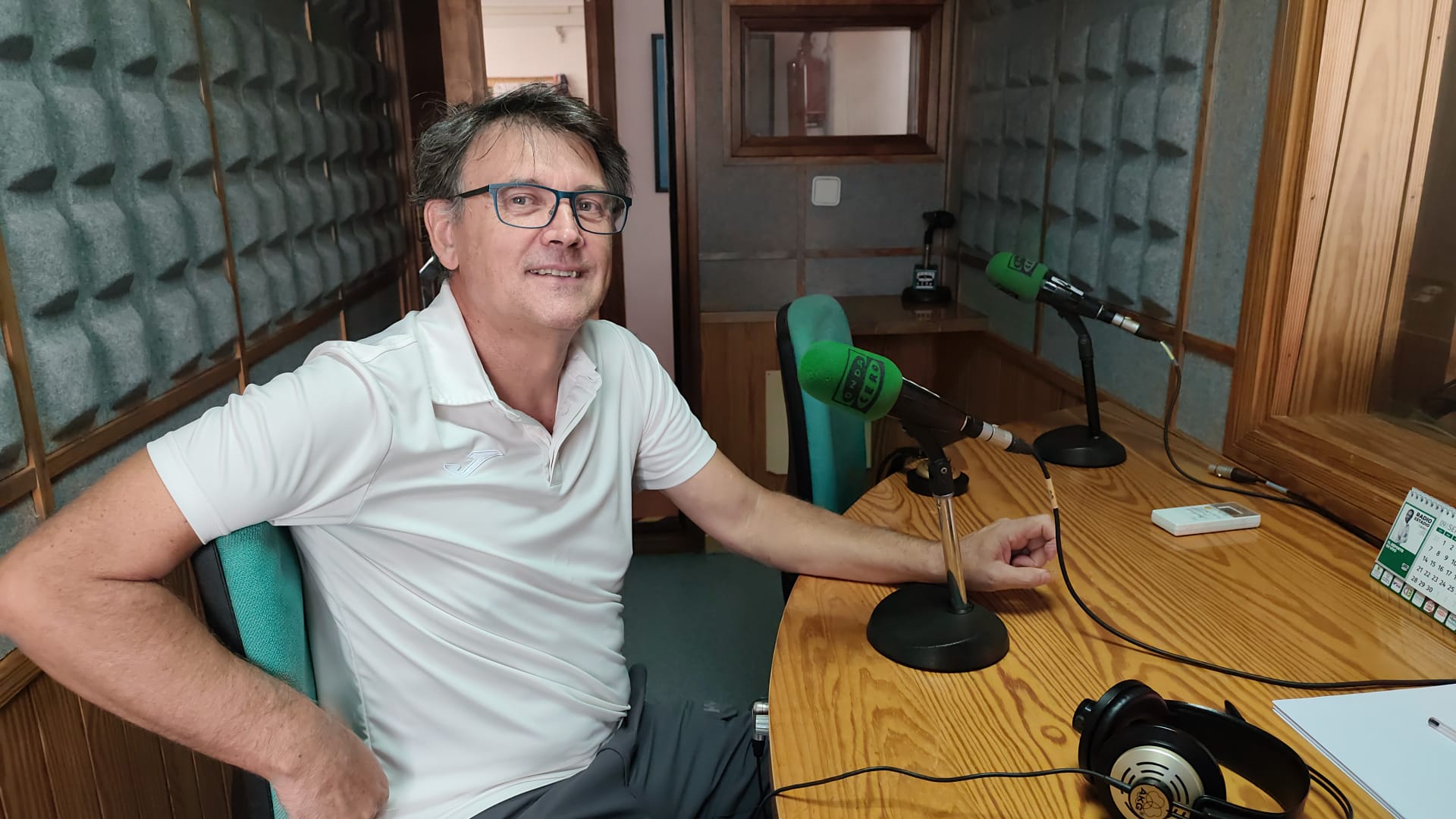 José Javier Marí Noguera: "En ocasiones nos olvidamos un poco de la importancia del pequeño comercio en la economía, el empleo y la vida de nuestros barrios" José Javier Marí Noguera: "En ocasiones nos olvidamos un poco de la importancia del pequeño comercio en la economía, el empleo y la vida de nuestros barrios"