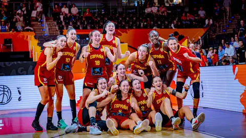 España celebra su pase a cuartos de final España celebra su pase a cuartos de final