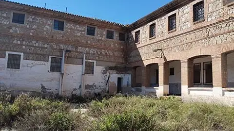 La antigua Prisión Provincial acoge un rodaje que incluye escenas de acción y detonaciones controladas La antigua Prisión Provincial acoge un rodaje que incluye escenas de acción y detonaciones controladas