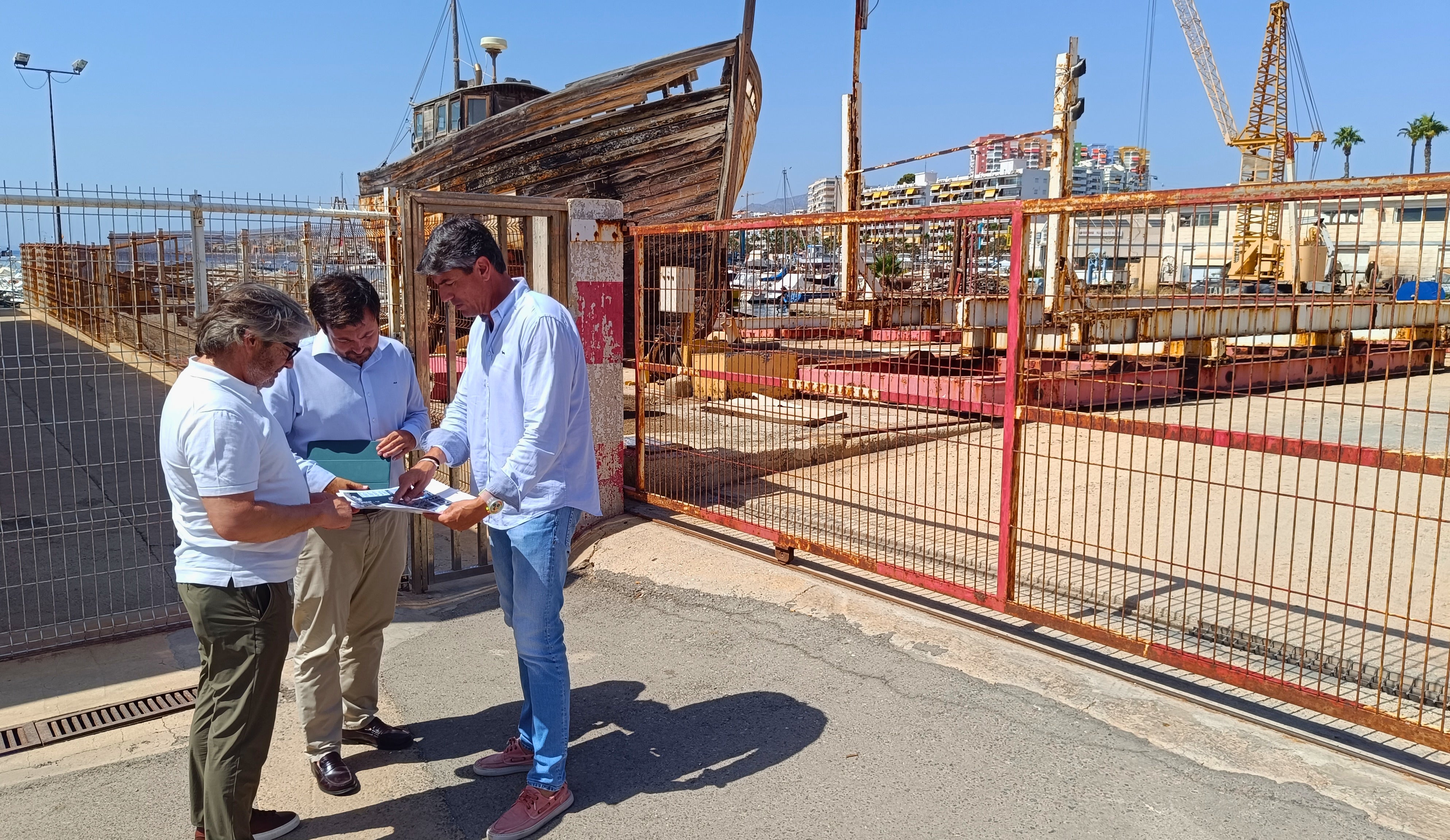 Villajoyosa y la Generalitat unen fuerzas para impulsar la integración puerto-ciudad y renovar la fachada marítima Villajoyosa y la Generalitat unen fuerzas para impulsar la integración puerto-ciudad y renovar la fachada marítima