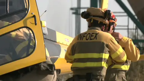 Declarado el nivel 1 en un incendio forestal en Arroyomolinos, el INFOEX actuaba este miércoles en 6 incendios forestales Declarado el nivel 1 en un incendio forestal en Arroyomolinos, el INFOEX actuaba este miércoles en 6 incendios forestales
