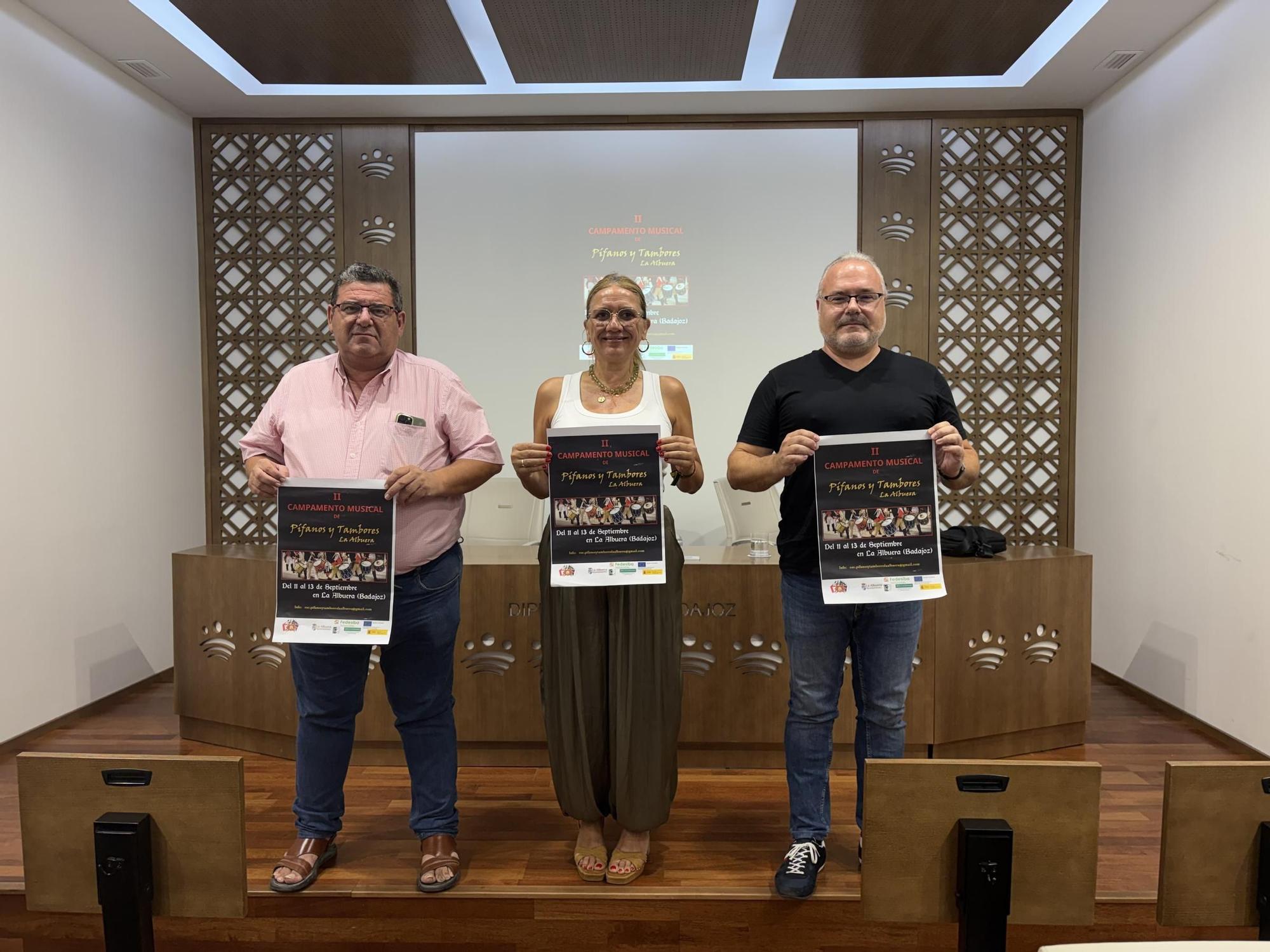 Medio centenar músicos de España y Portugal se citan en el II Campamento Musical de Pífanos y Tambores de La Albuera Medio centenar músicos de España y Portugal se citan en el II Campamento Musical de Pífanos y Tambores de La Albuera