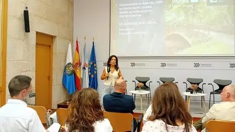 Esther Gutiérrez defiende en Pontevedra que el futuro del medio rural depende de adaptar los fondos europeos a la realidad Esther Gutiérrez defiende en Pontevedra que el futuro del medio rural depende de adaptar los fondos europeos a la realidad