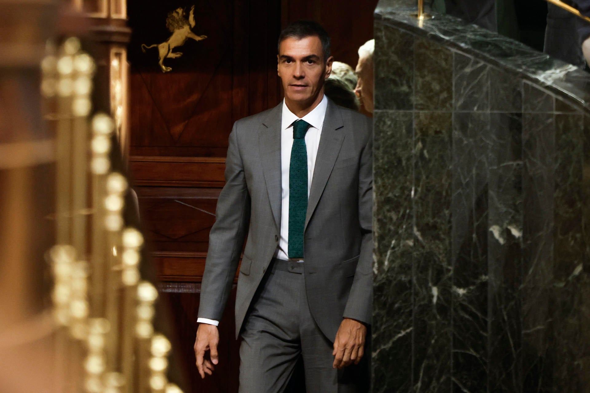 El presidente del Gobierno, Pedro Sánchez, regresa al hemiciclo tras un receso durante la sesión en la que ha comparecido para informar de la gestión de la crisis en Ceuta El presidente del Gobierno, Pedro Sánchez, regresa al hemiciclo tras un receso durante la sesión en la que ha comparecido para informar de la gestión de la crisis en Ceuta