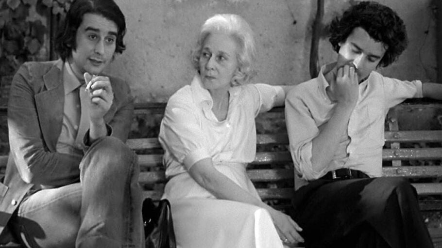 Un fotograma de la pel&iacute;cula 'El desencanto'