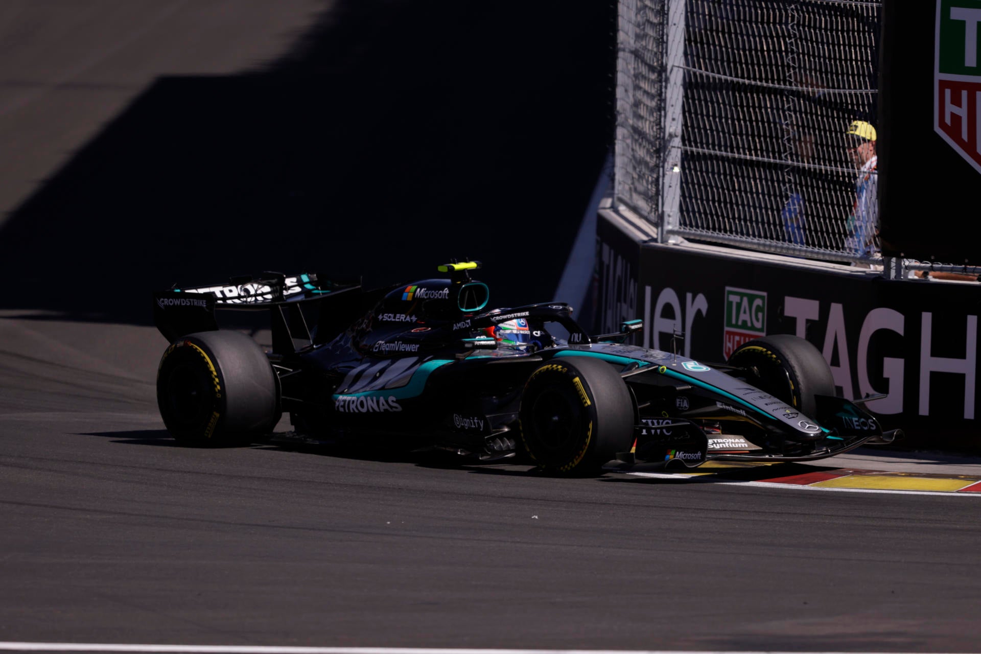 El piloto italiano Kimi Antonelli de Mercedes compite este domingo durante el Gran Premio de España de Fórmula Uno en el nuevo circuito de Madring en Madrid. El piloto italiano Kimi Antonelli de Mercedes compite este domingo durante el Gran Premio de España de Fórmula Uno en el nuevo circuito de Madring en Madrid.