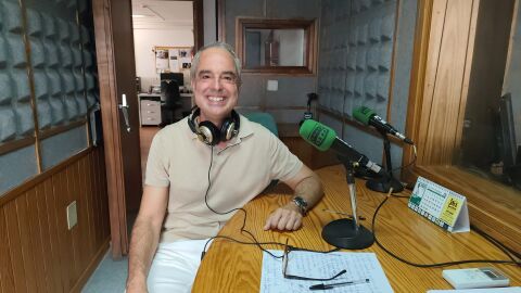 Álex Minchiotti en los estudios de Onda Cero Ibiza y Formentera Álex Minchiotti en los estudios de Onda Cero Ibiza y Formentera
