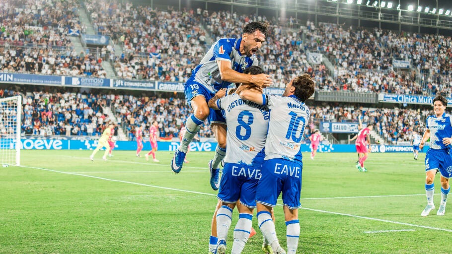 Celebraci&oacute;n de uno de los goles del Tenerife al Legan&eacute;s 