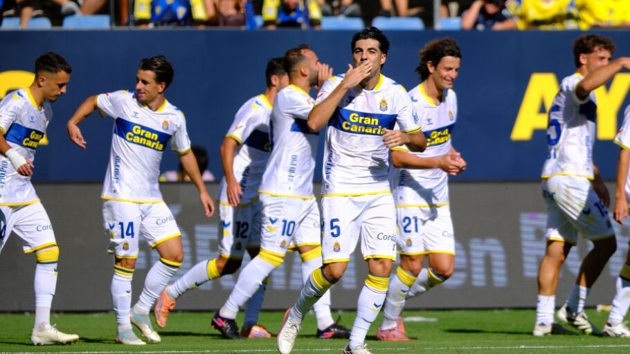 Celebraci&oacute;n del gol de Las Palmas en C&aacute;diz 