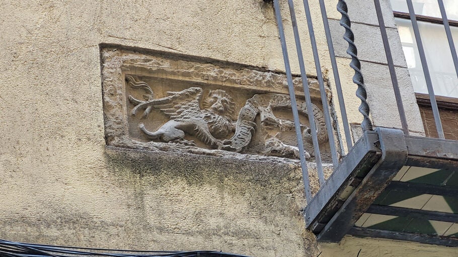 Fa&ccedil;ana del carrer Boters n&uacute;mero 13