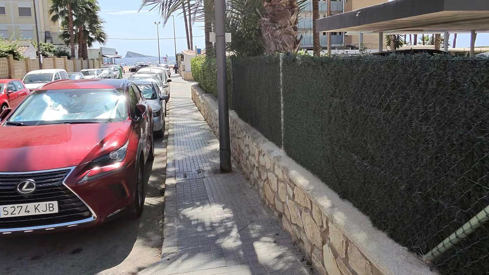 Benidorm renueva las redes de agua potable y alcantarillado de la calle Vinaroz Benidorm renueva las redes de agua potable y alcantarillado de la calle Vinaroz