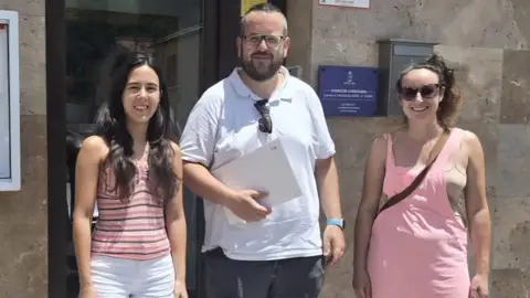 La Universidad de Alicante deja en Confrides dos proyectos que ya forman parte del patrimonio documental del municipio La Universidad de Alicante deja en Confrides dos proyectos que ya forman parte del patrimonio documental del municipio