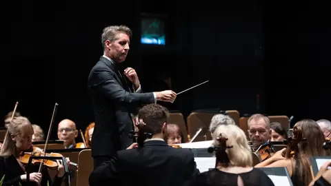 La ROSS inaugura este jueves su temporada con el 'Réquiem' de Verdi bajo la dirección de Lucas Macías La ROSS inaugura este jueves su temporada con el 'Réquiem' de Verdi bajo la dirección de Lucas Macías