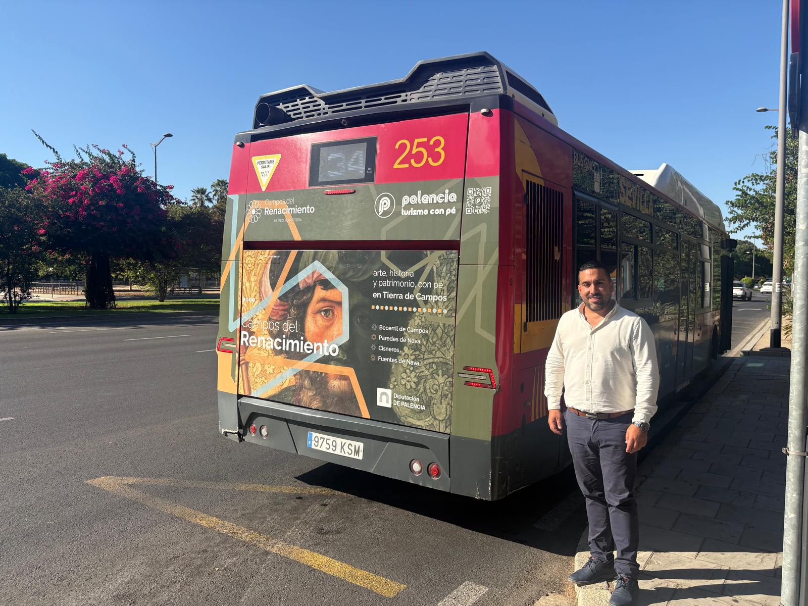 Los autobuses de Sevilla circulan en Auténtica Premium Food con la imagen del Museo Territorial Campos del Renacimiento Los autobuses de Sevilla circulan en Auténtica Premium Food con la imagen del Museo Territorial Campos del Renacimiento
