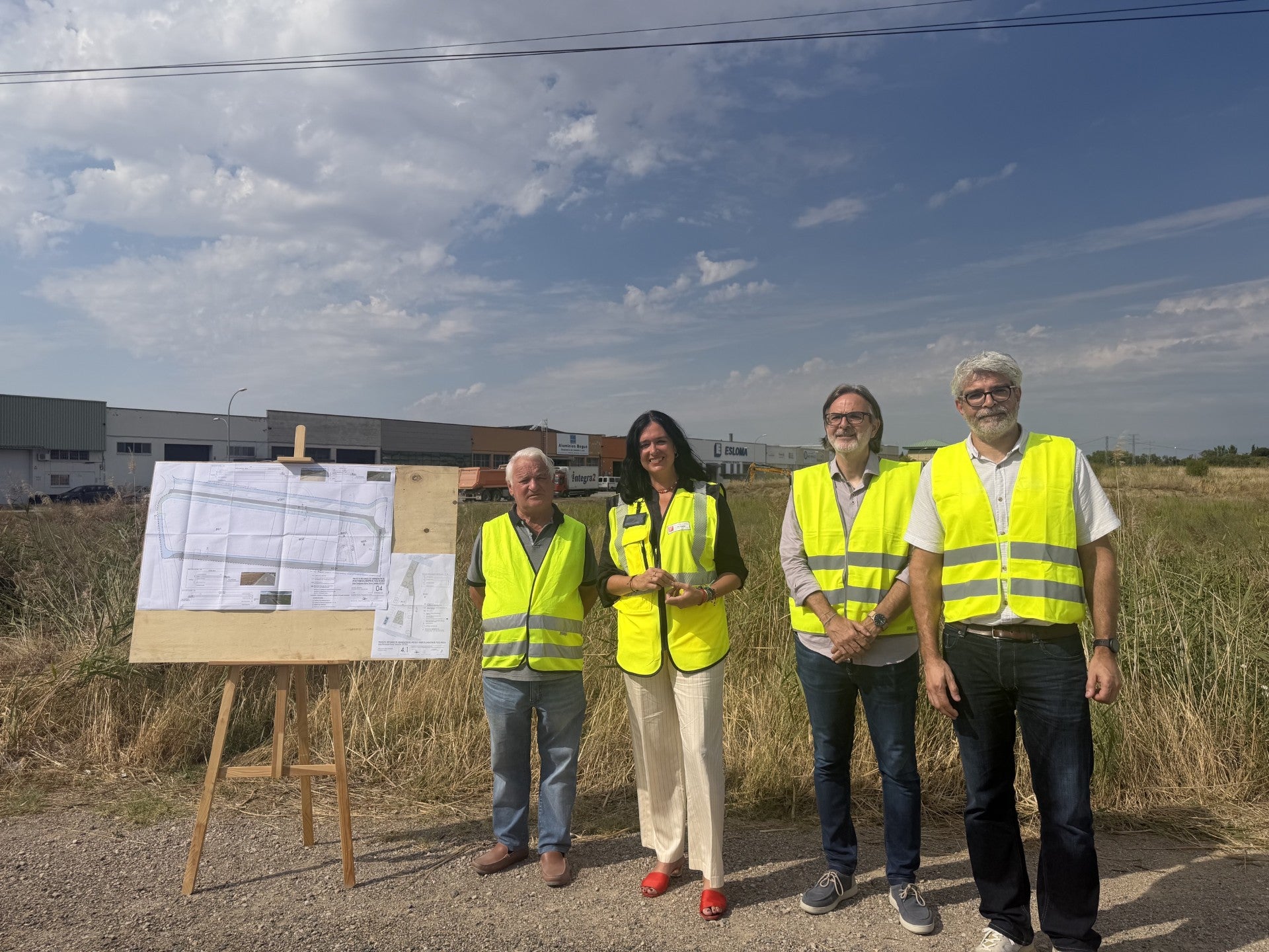 Arranca la urbanización de la parcela para la construcción de la plataforma de Cabrero e Hijos Arranca la urbanización de la parcela para la construcción de la plataforma de Cabrero e Hijos