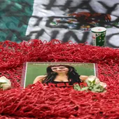 Ofrenda a la estudiante española Claudia Tacoronte Aguilera de los estudiantes de la Universidad Autónoma del Estado de Morelos (UAEM) Ofrenda a la estudiante española Claudia Tacoronte Aguilera de los estudiantes de la Universidad Autónoma del Estado de Morelos (UAEM)