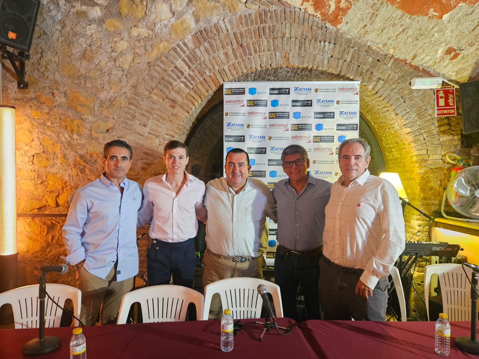El arrollador triunfo de Roca Rey y la gran tarde, sin premio, de Ureña, centran la Tertulia Taurina de la tercera corrida de feria El arrollador triunfo de Roca Rey y la gran tarde, sin premio, de Ureña, centran la Tertulia Taurina de la tercera corrida de feria