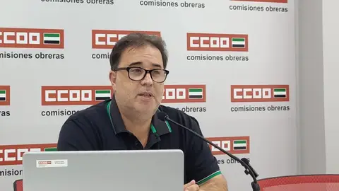 CCOO Extremadura apuesta por reducir las pantallas en las aulas para revertir los datos del informe PISA CCOO Extremadura apuesta por reducir las pantallas en las aulas para revertir los datos del informe PISA