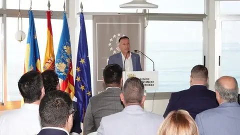 Burriana reclama en Madrid una reunión para desbloquear los proyectos de regeneración de su litoral. Burriana reclama en Madrid una reunión para desbloquear los proyectos de regeneración de su litoral.