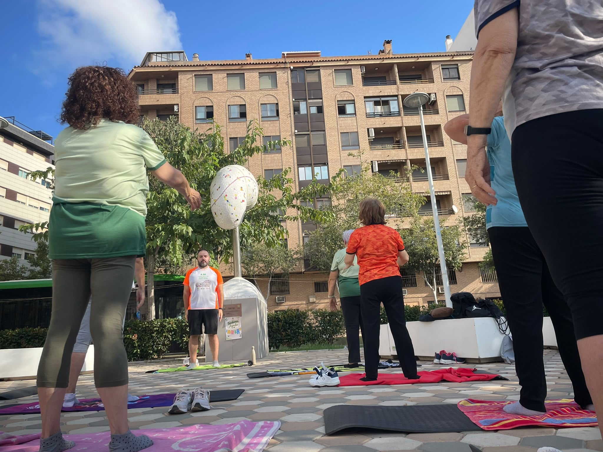 Salud y arte se unen en Castellón en la jornada solidaria ‘Vida en la plaza’ de ALCER Castalia Salud y arte se unen en Castellón en la jornada solidaria ‘Vida en la plaza’ de ALCER Castalia