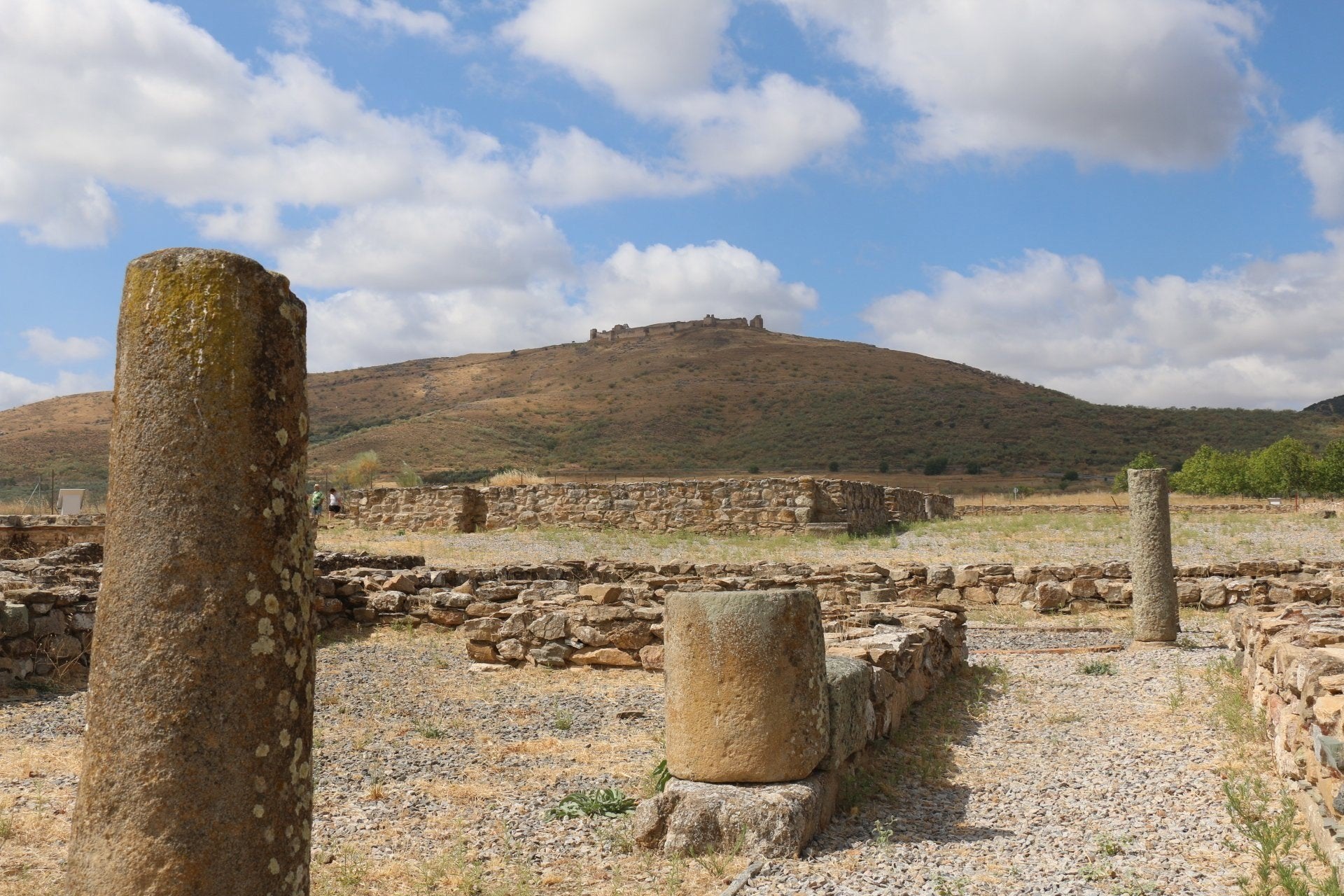 Una conferencia desvela este viernes la denominación ibérica del yacimiento romano de Regina en Casas de Reina Una conferencia desvela este viernes la denominación ibérica del yacimiento romano de Regina en Casas de Reina