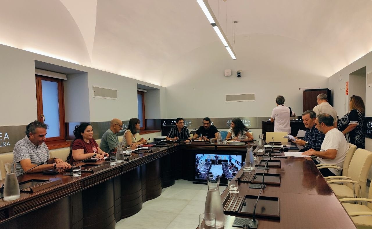 CSIF, UGT y CCOO recaban apoyos parlamentarios para la equiparación de empleados públicos CSIF, UGT y CCOO recaban apoyos parlamentarios para la equiparación de empleados públicos