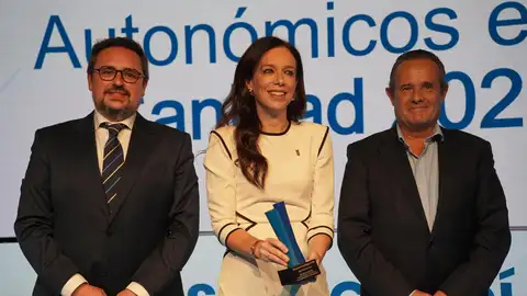 Sara García Espada recibe el Premio Especial a los Nuevos Liderazgos Autonómicos 'ConSalud 2026' Sara García Espada recibe el Premio Especial a los Nuevos Liderazgos Autonómicos 'ConSalud 2026'