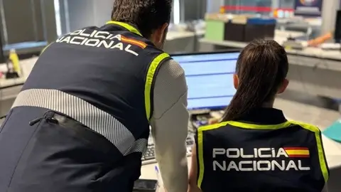 Imagen de archivo de agentes de la Policía Nacional Imagen de archivo de agentes de la Policía Nacional