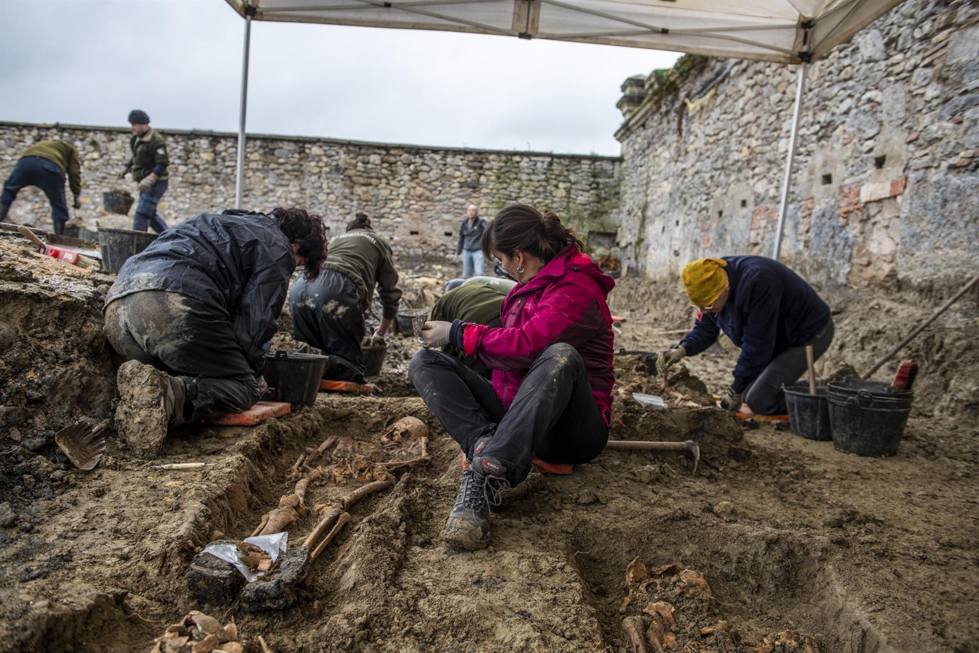 Identificadas genéticamente otras cuatro víctimas extremeñas de la prisión franquista de Orduña Identificadas genéticamente otras cuatro víctimas extremeñas de la prisión franquista de Orduña
