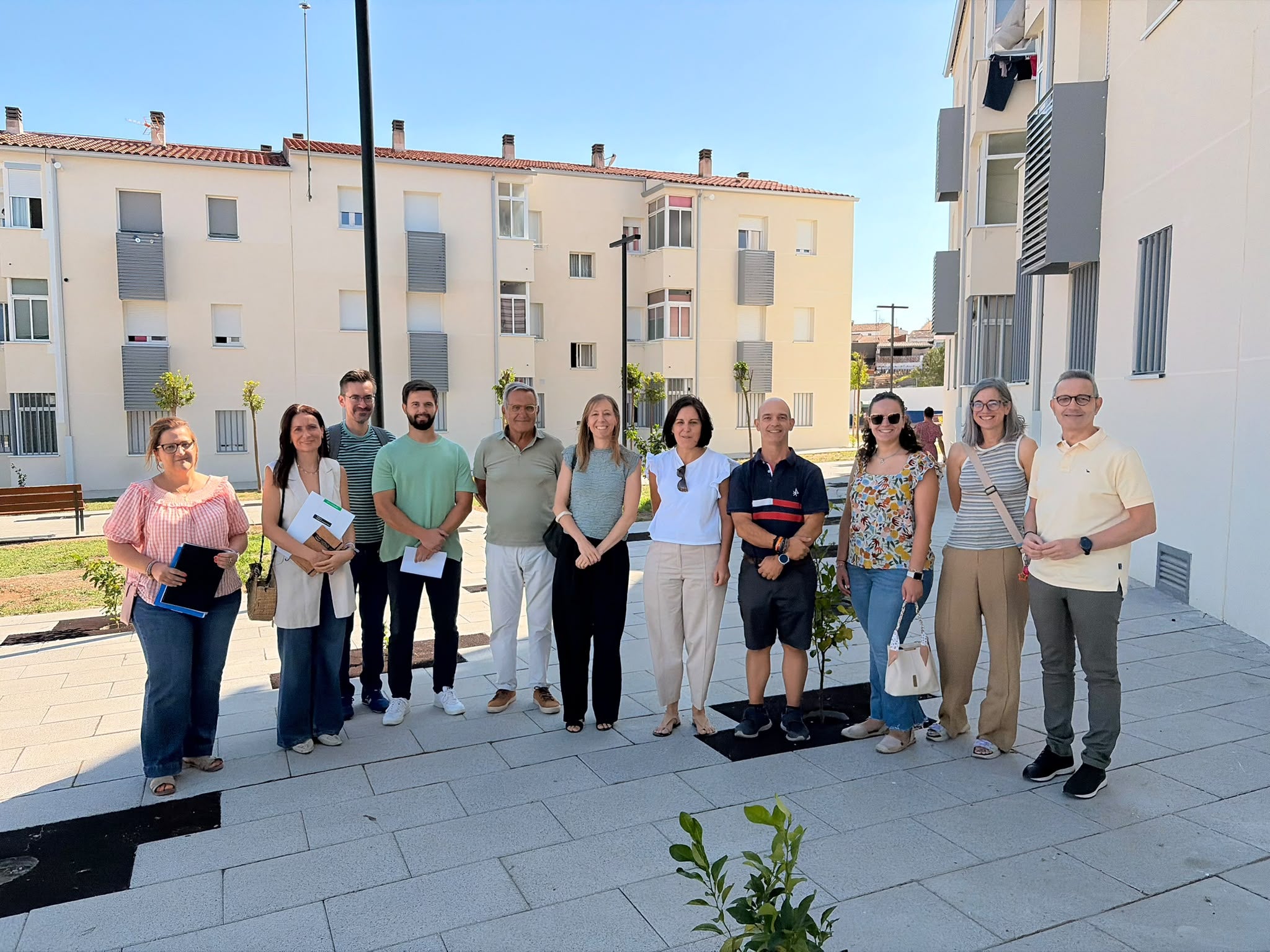 La Junta de Extremadura invierte más de 829.000 euros en la rehabilitación energética de 40 viviendas públicas en Miajadas La Junta de Extremadura invierte más de 829.000 euros en la rehabilitación energética de 40 viviendas públicas en Miajadas