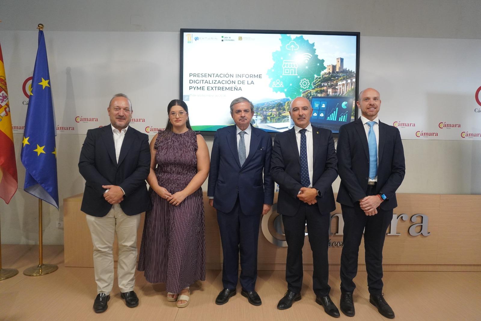 La Junta de Extremadura reduce un 57% los tiempos de tramitación y un 70% la documentación exigida La Junta de Extremadura reduce un 57% los tiempos de tramitación y un 70% la documentación exigida