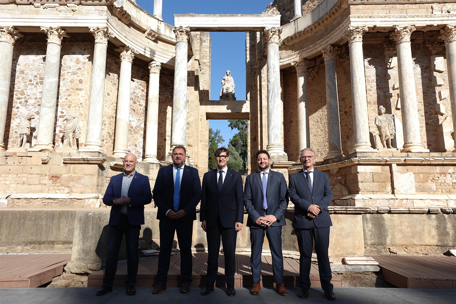 Mérida y Tarragona firman un protocolo de colaboración para la protección y promoción de sus teatros romanos Mérida y Tarragona firman un protocolo de colaboración para la protección y promoción de sus teatros romanos