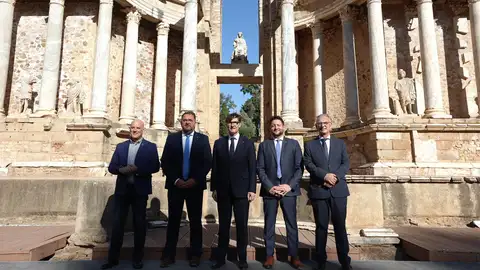 Mérida y Tarragona firman un protocolo de colaboración para la protección y promoción de sus teatros romanos Mérida y Tarragona firman un protocolo de colaboración para la protección y promoción de sus teatros romanos