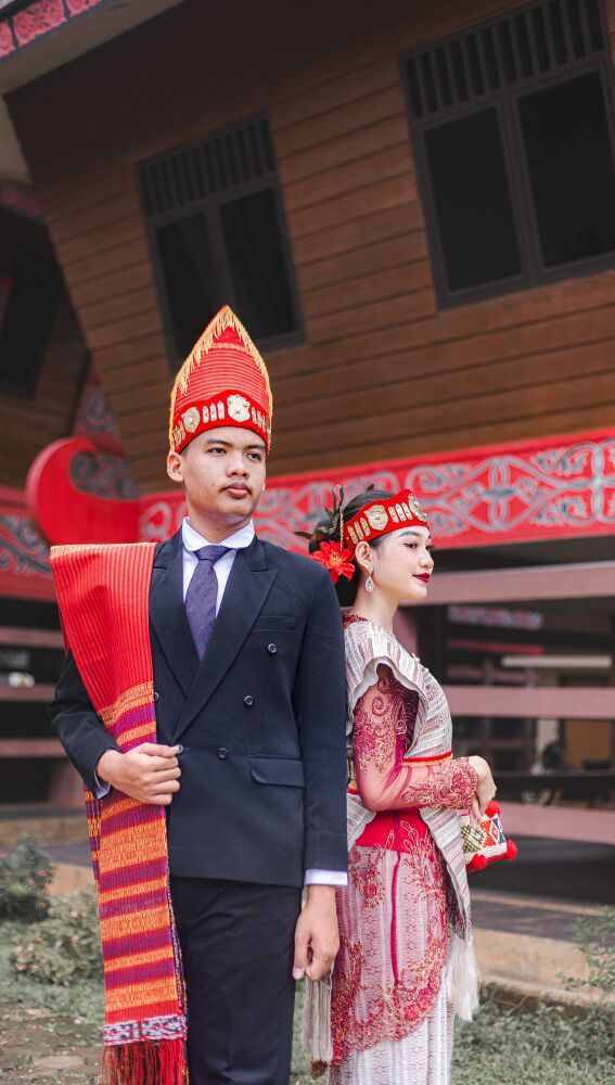 Atuendo tradicional de boda Batak