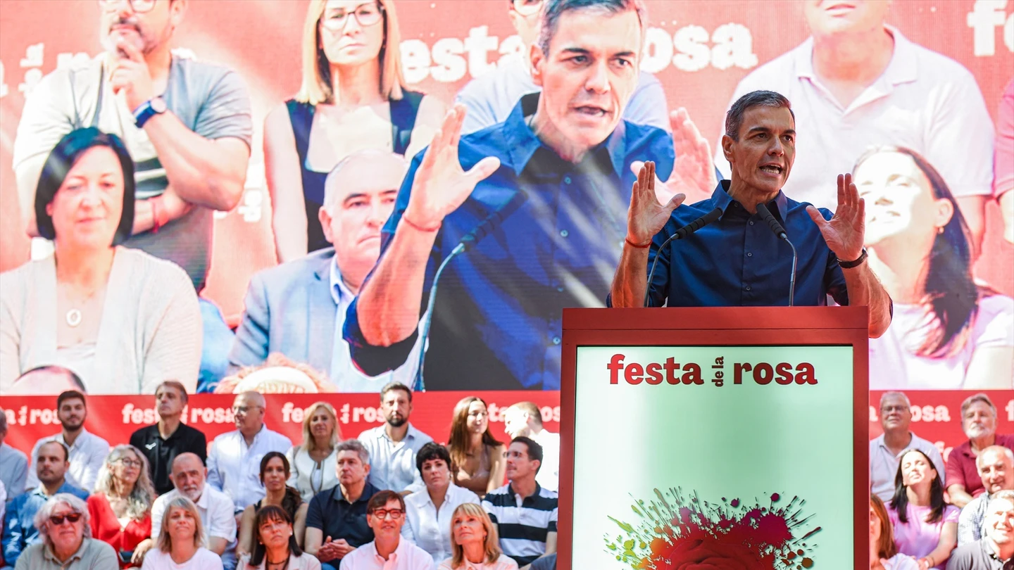 El presidente del Gobierno, Pedro Sánchez, durante la Fiesta de la Rosa El presidente del Gobierno, Pedro Sánchez, durante la Fiesta de la Rosa