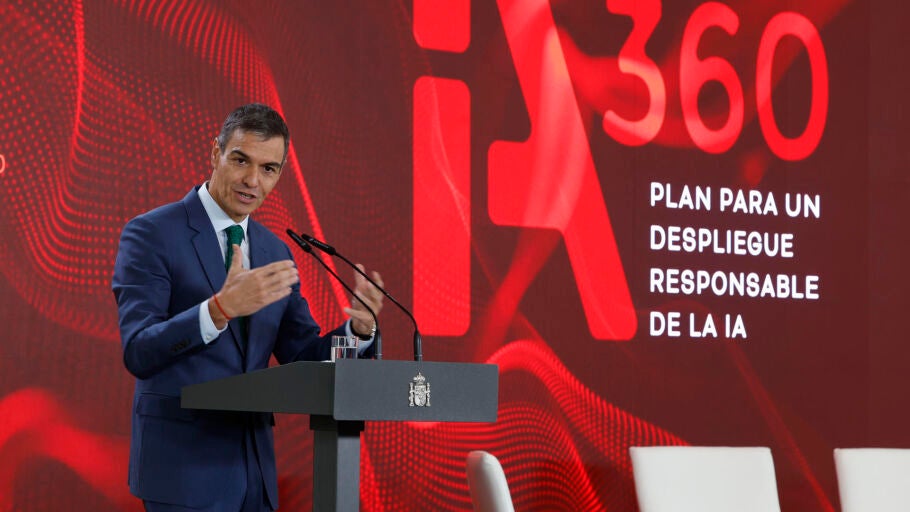 El presidente del Gobierno, Pedro S&aacute;nchez durante la presentaci&oacute;n este lunes en La Moncloa de &lsquo;IA360: plan para un despliegue responsable de la IA'. 