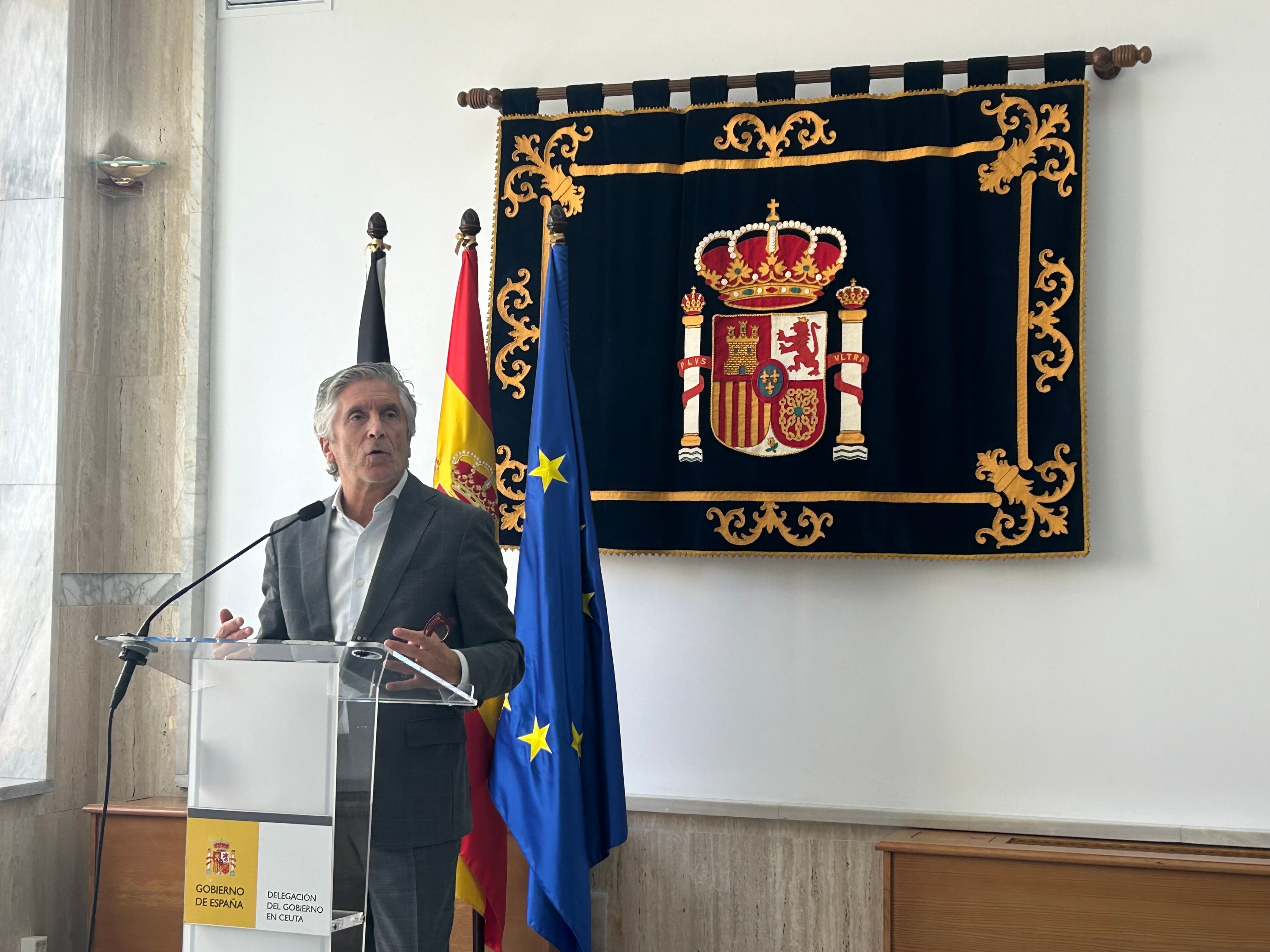 Fernando Grande-Marlaska, en una rueda de prensa en Ceuta Fernando Grande-Marlaska, en una rueda de prensa en Ceuta