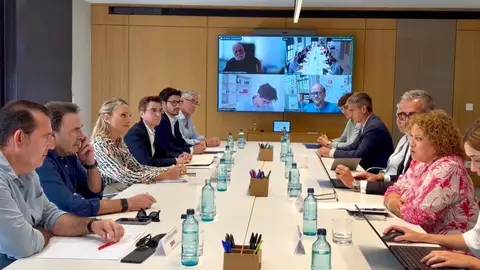 El Observatorio contra el absentismo aborda los proyectos vinculados a la nueva convocatoria de ayudas El Observatorio contra el absentismo aborda los proyectos vinculados a la nueva convocatoria de ayudas