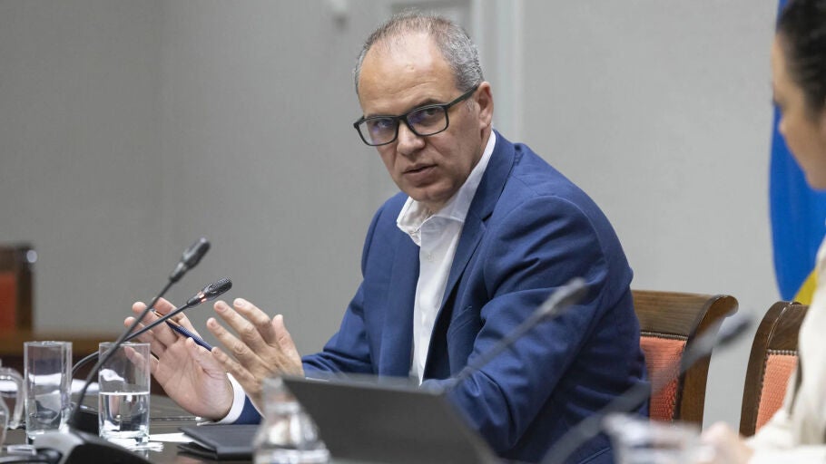 El director general de Costas y Gesti&oacute;n del espacio mar&iacute;timo canario Antonio Acosta 