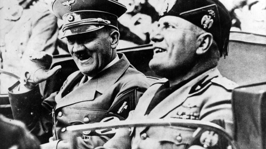 Adolf Hitler junto a Benito Mussolini
