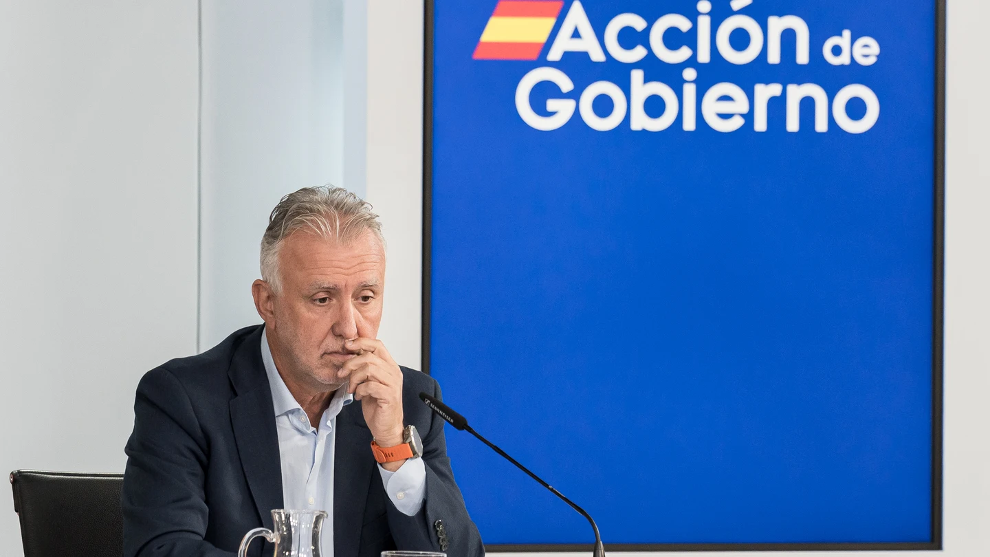 El ministro de Política Territorial y Memoria Democrática, Ángel Víctor Torres, durante la rueda de prensa tras el Consejo de Ministros El ministro de Política Territorial y Memoria Democrática, Ángel Víctor Torres, durante la rueda de prensa tras el Consejo de Ministros