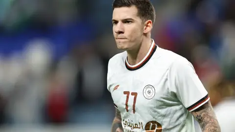 Santi Mina, durante un encuentro con el Al Shabab FC Santi Mina, durante un encuentro con el Al Shabab FC