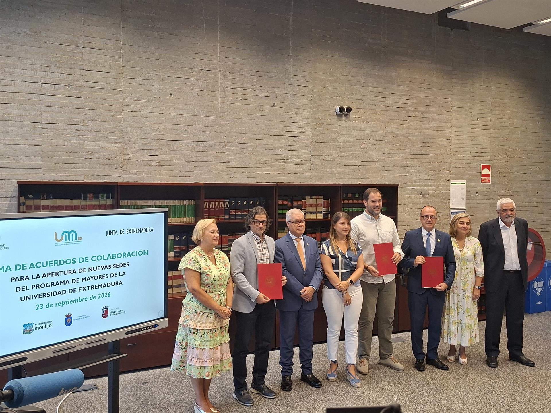 La Universidad de Mayores de Extremadura extiende sus sedes a Navalmoral, Villafranca y Montijo con más de 500 alumnos La Universidad de Mayores de Extremadura extiende sus sedes a Navalmoral, Villafranca y Montijo con más de 500 alumnos