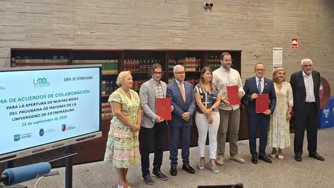 La Universidad de Mayores de Extremadura extiende sus sedes a Navalmoral, Villafranca y Montijo con más de 500 alumnos La Universidad de Mayores de Extremadura extiende sus sedes a Navalmoral, Villafranca y Montijo con más de 500 alumnos