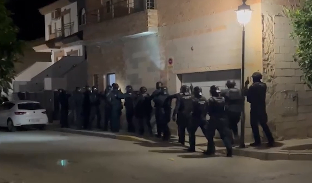 Detenido el presunto autor del disparo que hirió de gravedad a una joven durante las fiestas de Fuente Vaqueros Detenido el presunto autor del disparo que hirió de gravedad a una joven durante las fiestas de Fuente Vaqueros