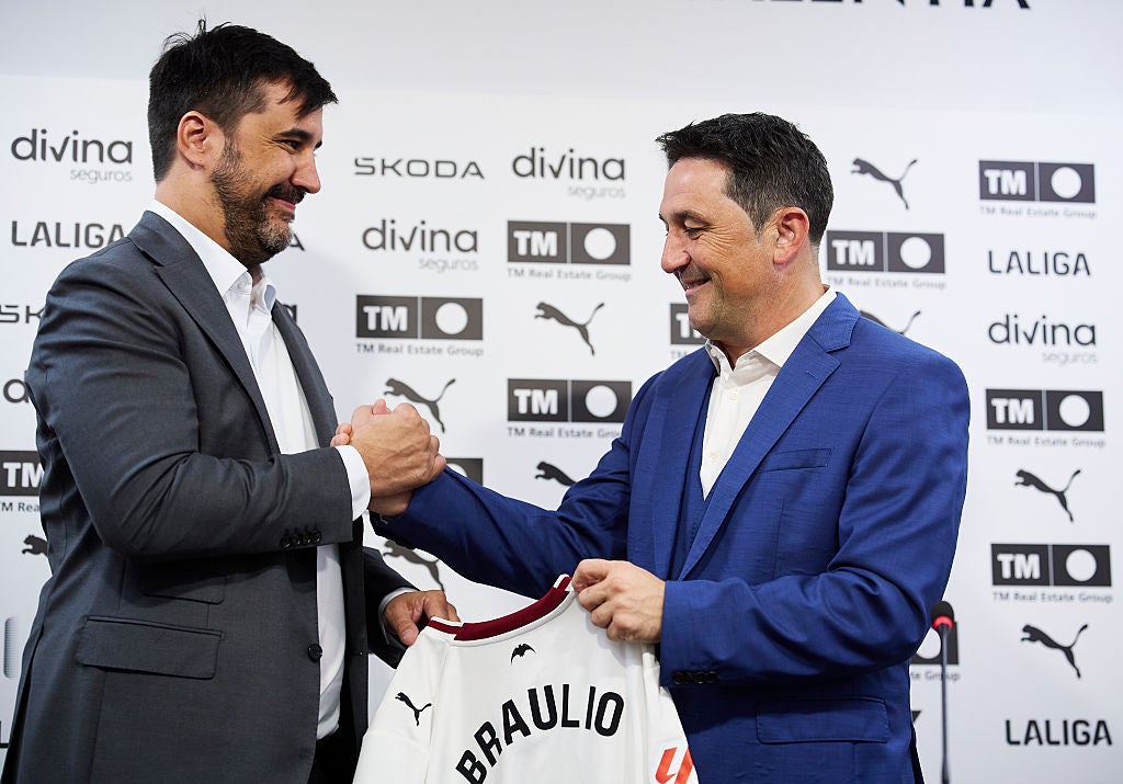 Edu Pidal, sobre el Valencia: "Tan mal han hecho las cosas en los despachos, que en lugar de un título celebran el fichaje de un director deportivo" Edu Pidal, sobre el Valencia: "Tan mal han hecho las cosas en los despachos, que en lugar de un título celebran el fichaje de un director deportivo"