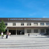 La UEx aprueba el calendario para las elecciones a rector, que serán el jueves 5 de noviembre La UEx aprueba el calendario para las elecciones a rector, que serán el jueves 5 de noviembre